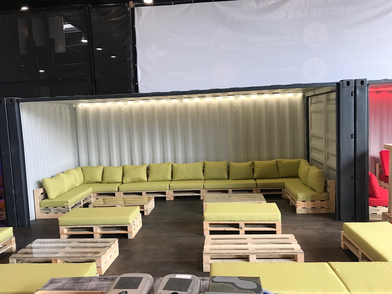 Grande installation Modul’Pop anis dans un espace professionnel